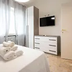 Ranzoni Design - 4guest & Self Checkin & Wifi * נוברה