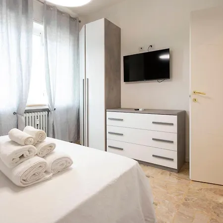Ranzoni Design - 4guest & Self Checkin & Wifi * Novara